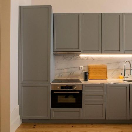 Lovelystay - 2Br Flat With Ac In Duque De Loule Porto Eksteriør bilde