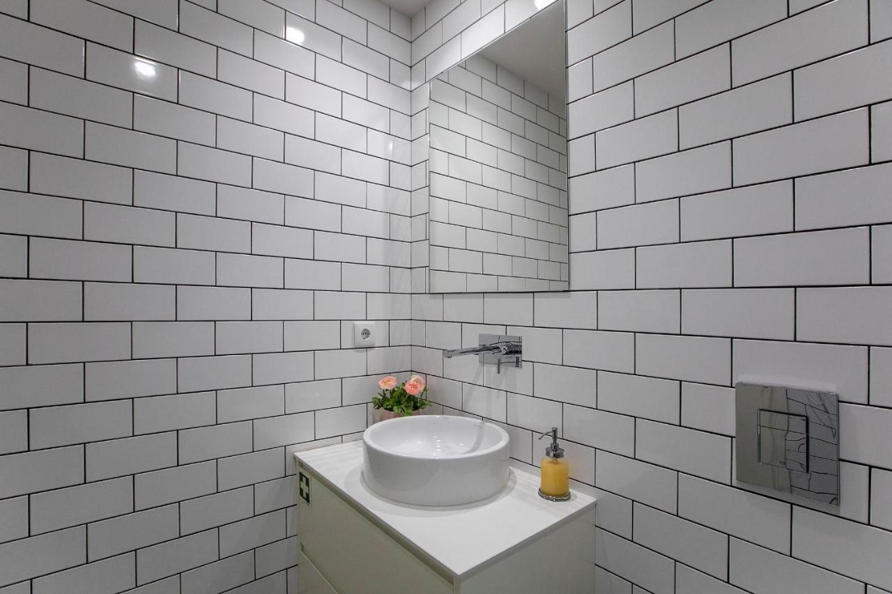 Lovelystay - 2Br Flat With Ac In Duque De Loule Porto Eksteriør bilde