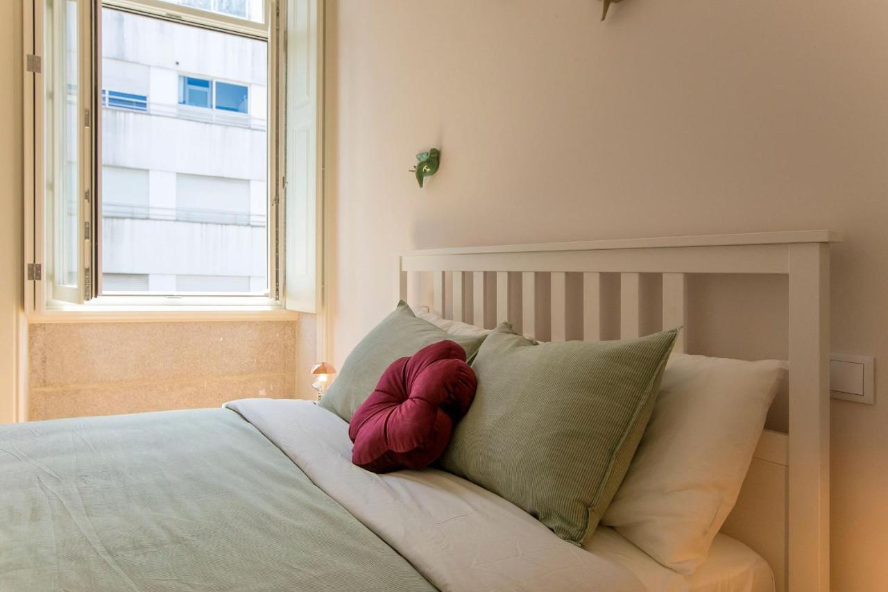 Lovelystay - 2Br Flat With Ac In Duque De Loule Porto Eksteriør bilde