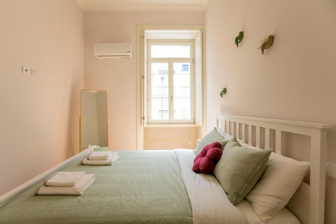 Lovelystay - 2Br Flat With Ac In Duque De Loule Porto Eksteriør bilde